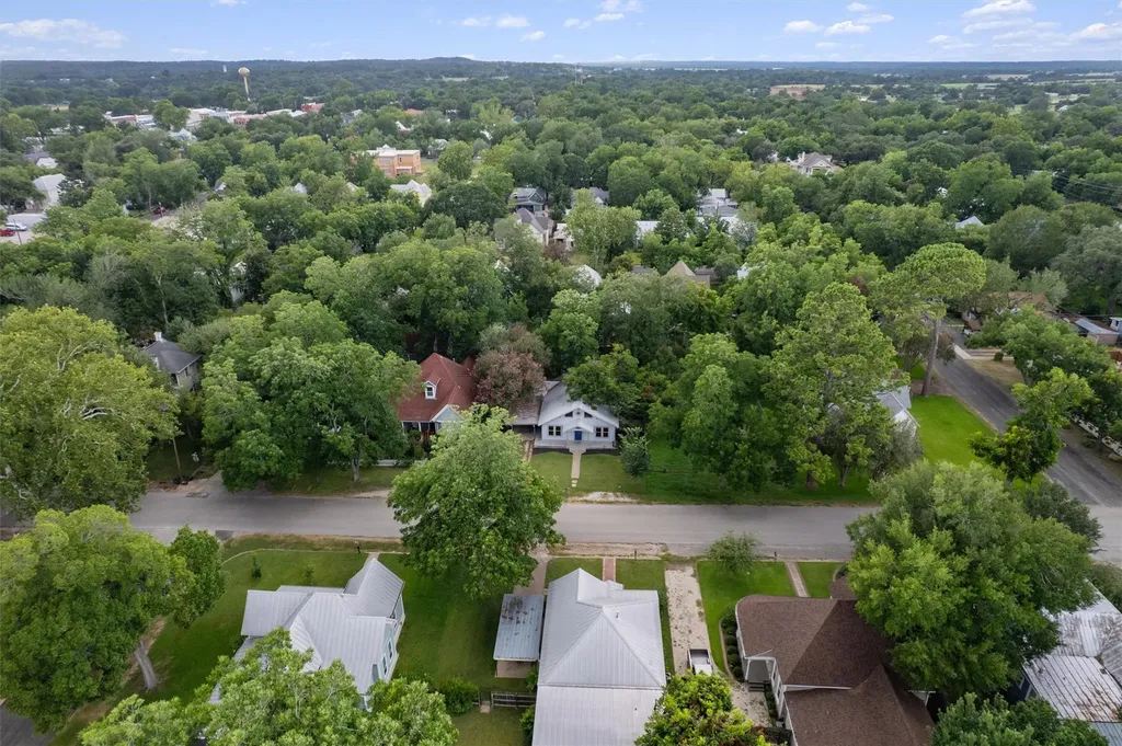 503 Short Street Smithville TX 78957