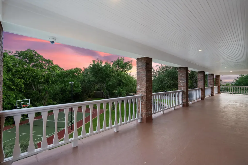 12 Hedge Lane Austin TX 78746