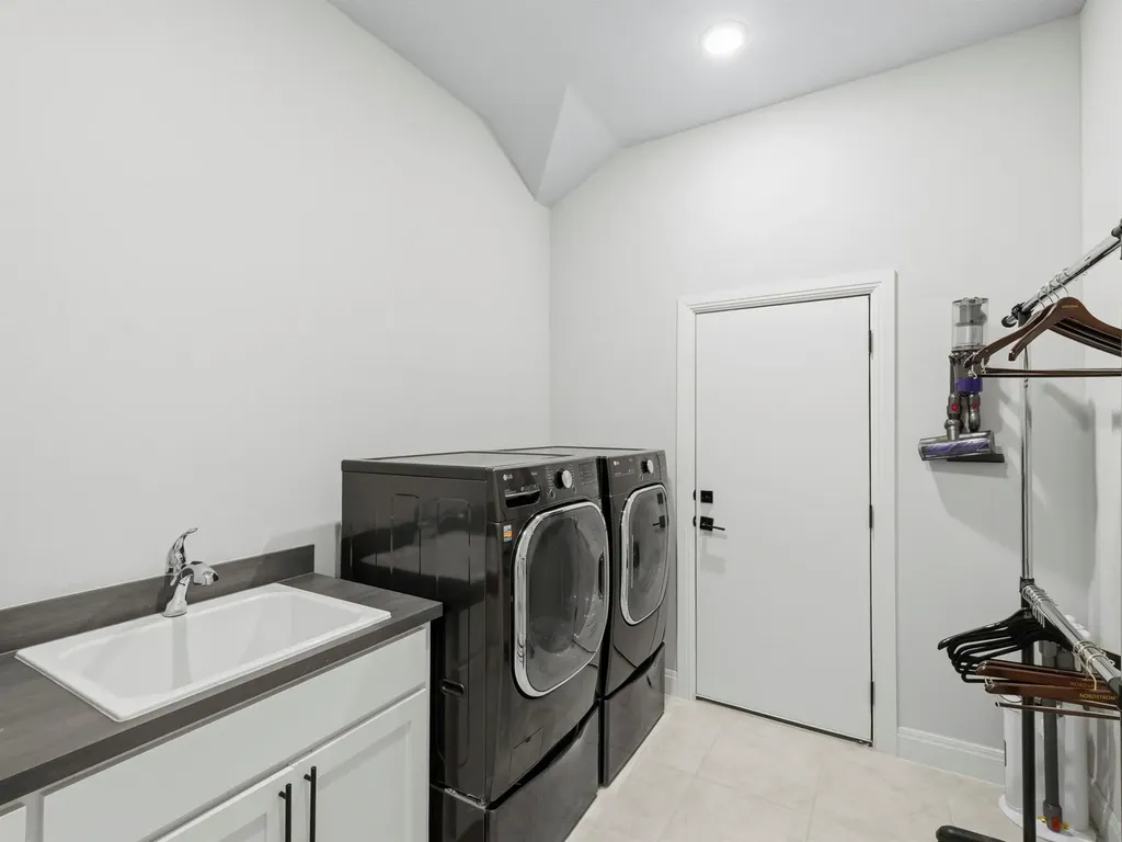 6708 Adventures Place Jonestown TX 78645