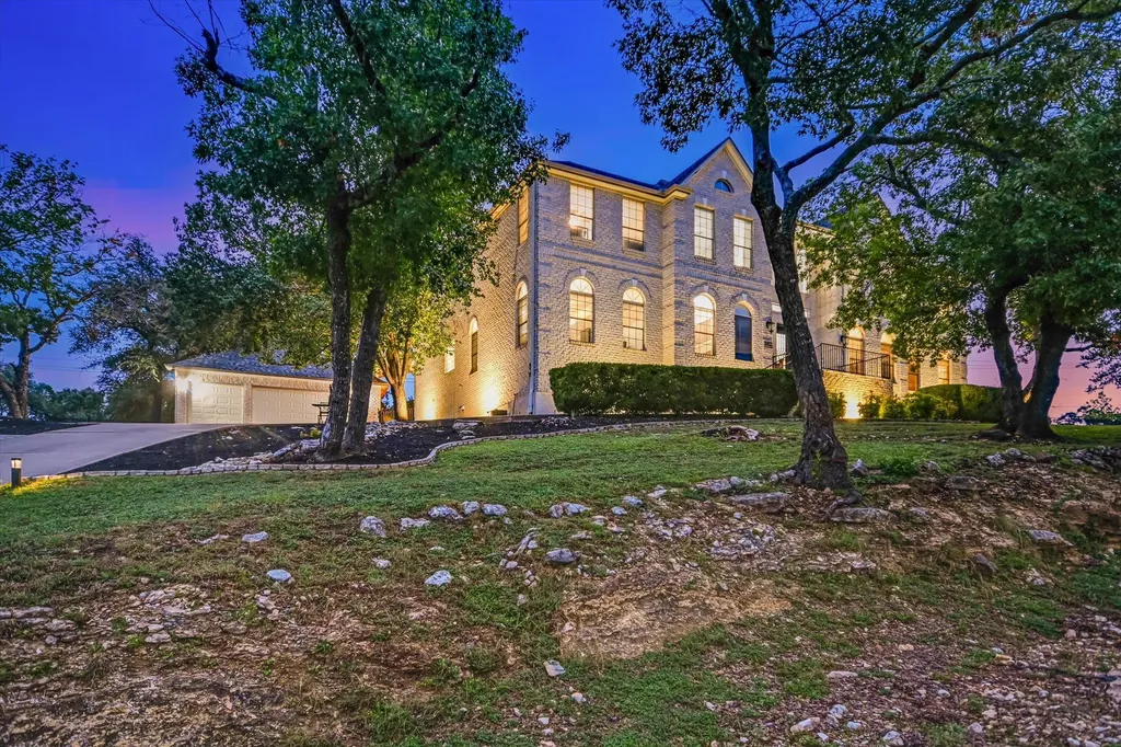 8802 Westminster Glen Austin TX 78730