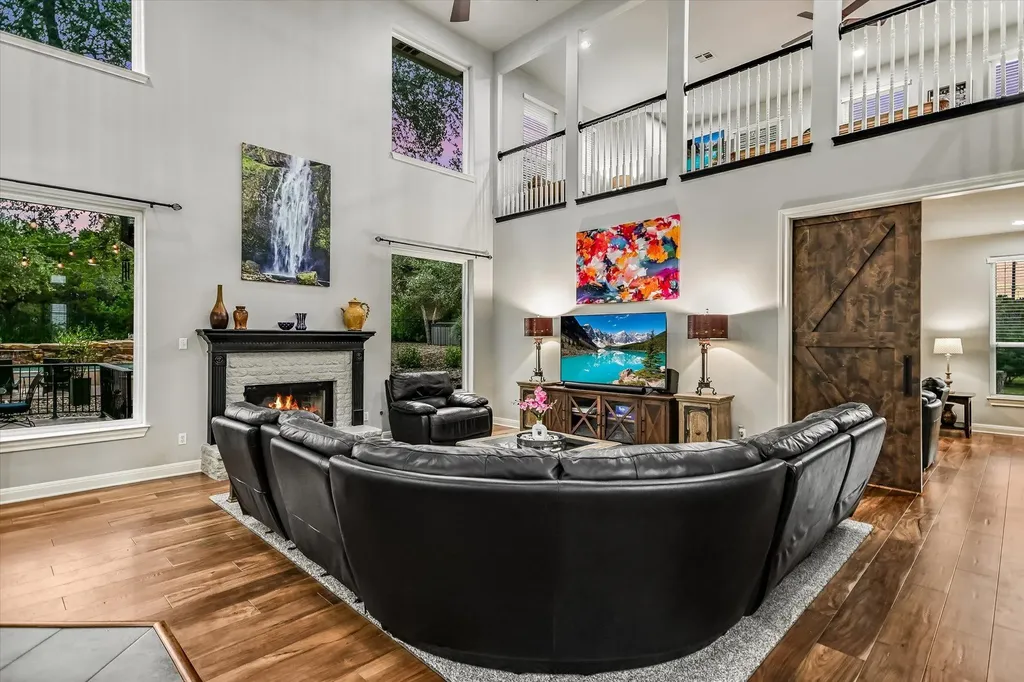 8802 Westminster Glen Austin TX 78730