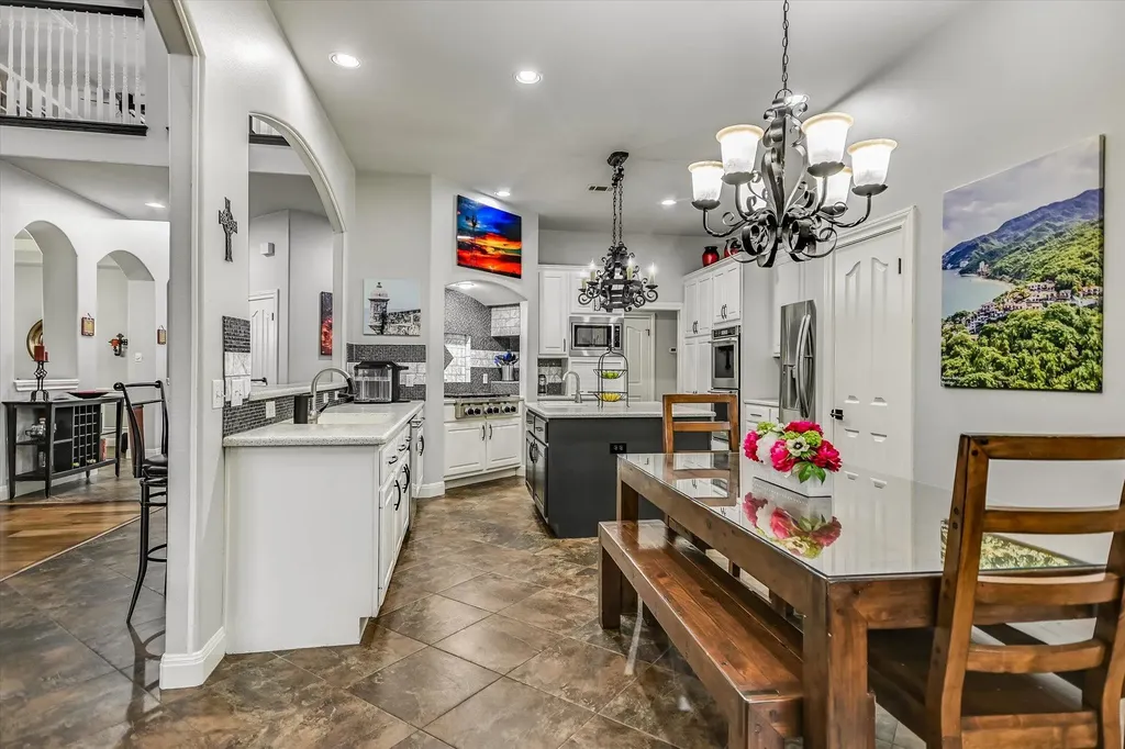 8802 Westminster Glen Austin TX 78730