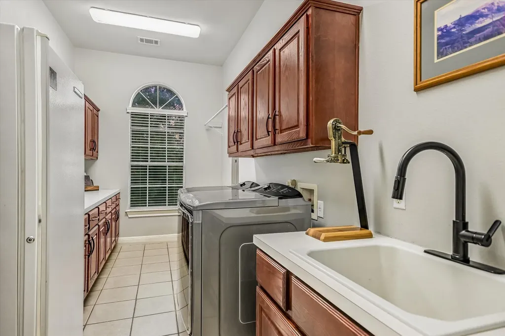 8802 Westminster Glen Austin TX 78730