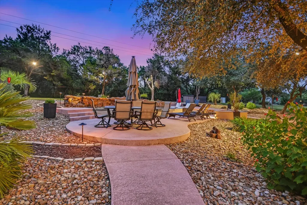8802 Westminster Glen Austin TX 78730