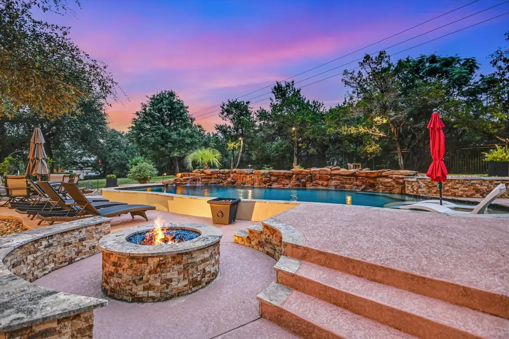 8802 Westminster Glen Austin TX 78730