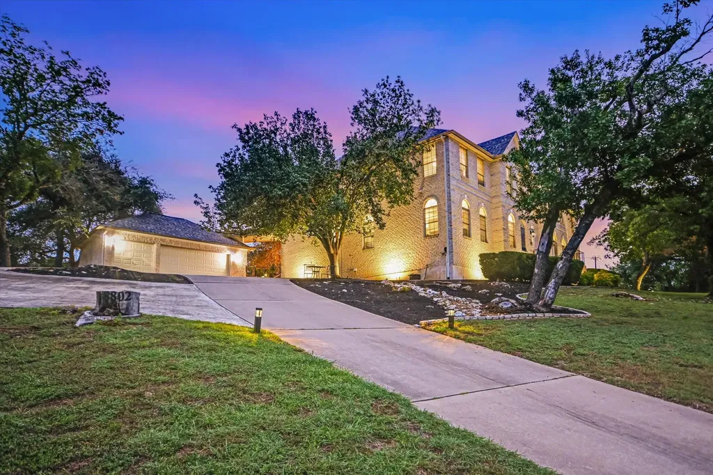 8802 Westminster Glen Austin TX 78730