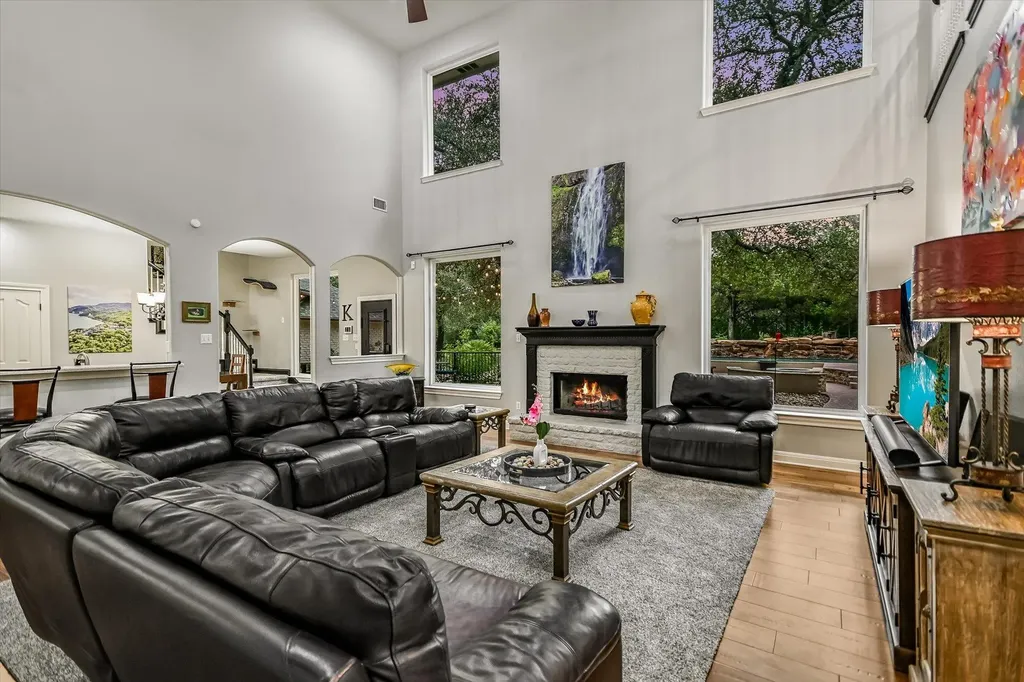 8802 Westminster Glen Austin TX 78730