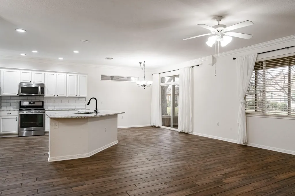 124 Dewberry Drive Georgetown TX 78633