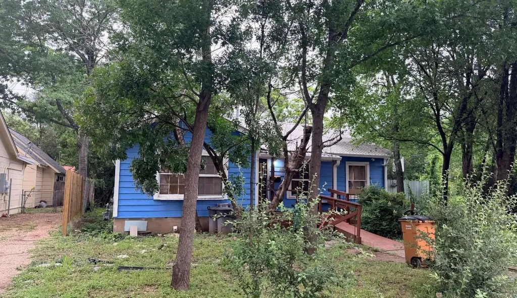 5214 Duval Street Austin TX 78751