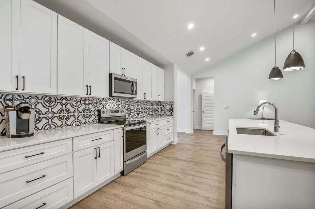 6509 Shady Lane Lago Vista TX 78645