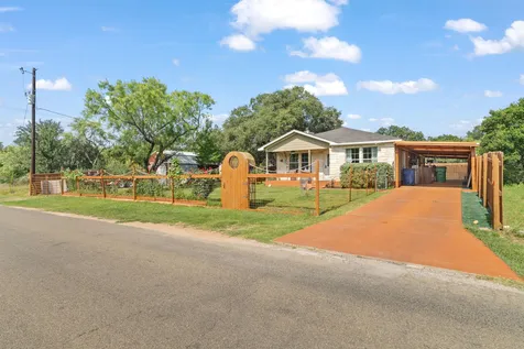 808 Pecan Lane Cottonwood Shores TX 78657
