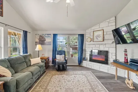 808 Pecan Lane Cottonwood Shores TX 78657
