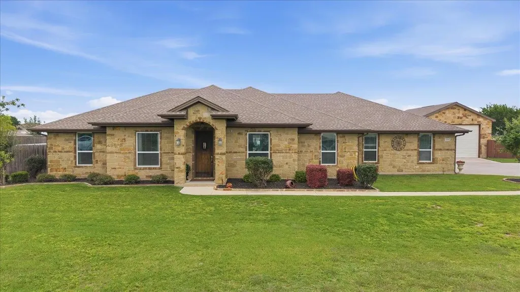 104 W Vienna Drive Hutto TX 78634