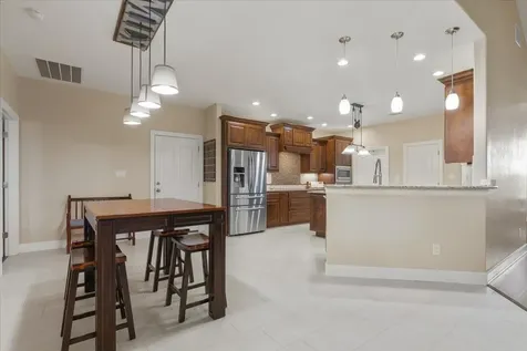 104 W Vienna Drive Hutto TX 78634