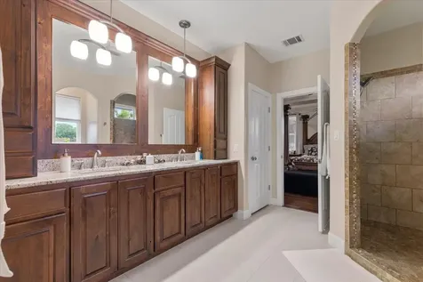 104 W Vienna Drive Hutto TX 78634