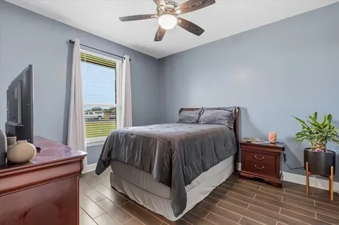 104 W Vienna Drive Hutto TX 78634