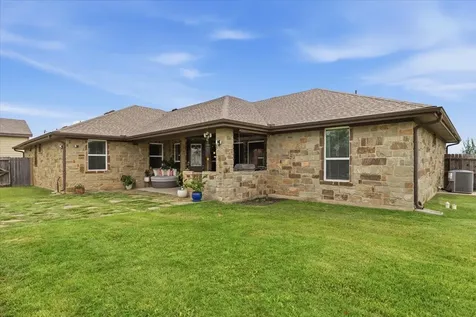 104 W Vienna Drive Hutto TX 78634