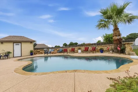 104 W Vienna Drive Hutto TX 78634