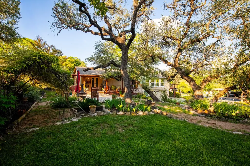 5504 Lands End Street Austin TX 78734