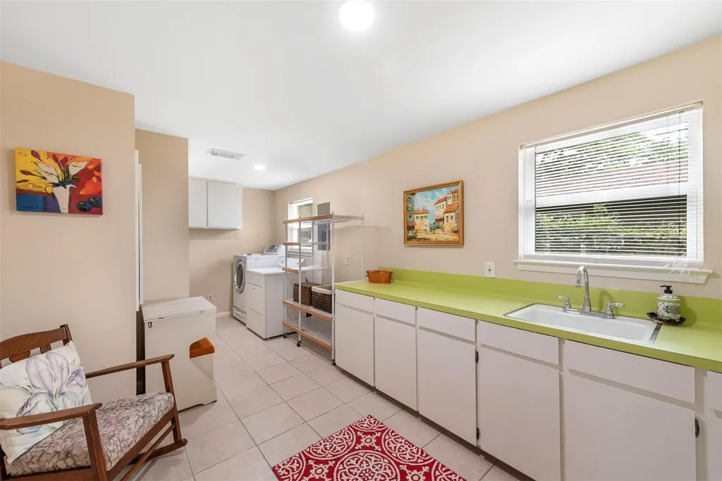 5504 Lands End Street Austin TX 78734