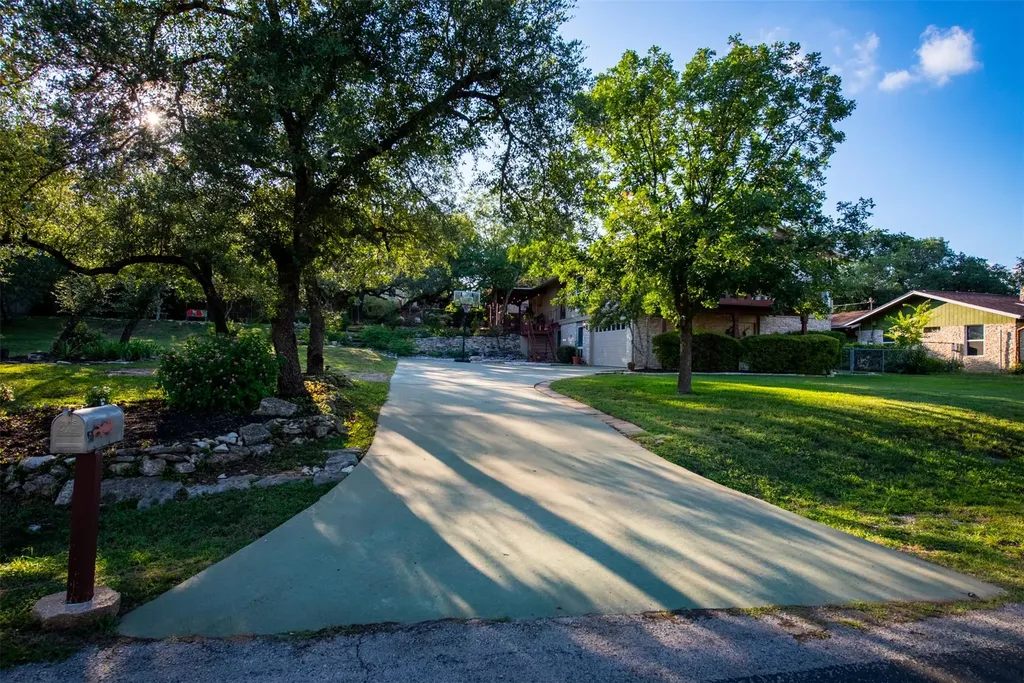 5504 Lands End Street Austin TX 78734