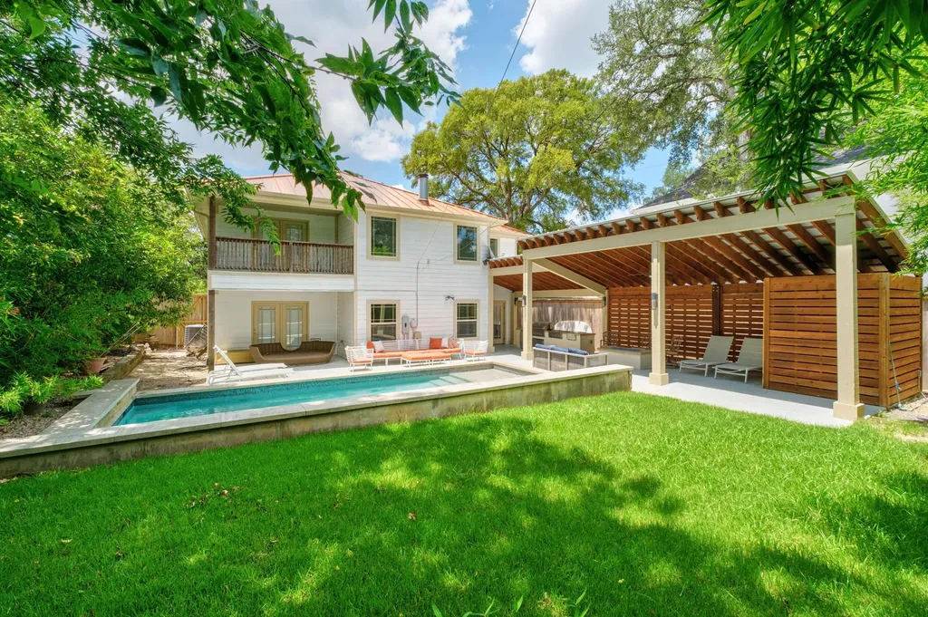 1800 Northwood Road Austin TX 78703
