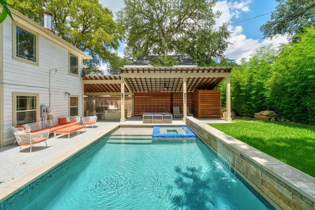 1800 Northwood Road Austin TX 78703