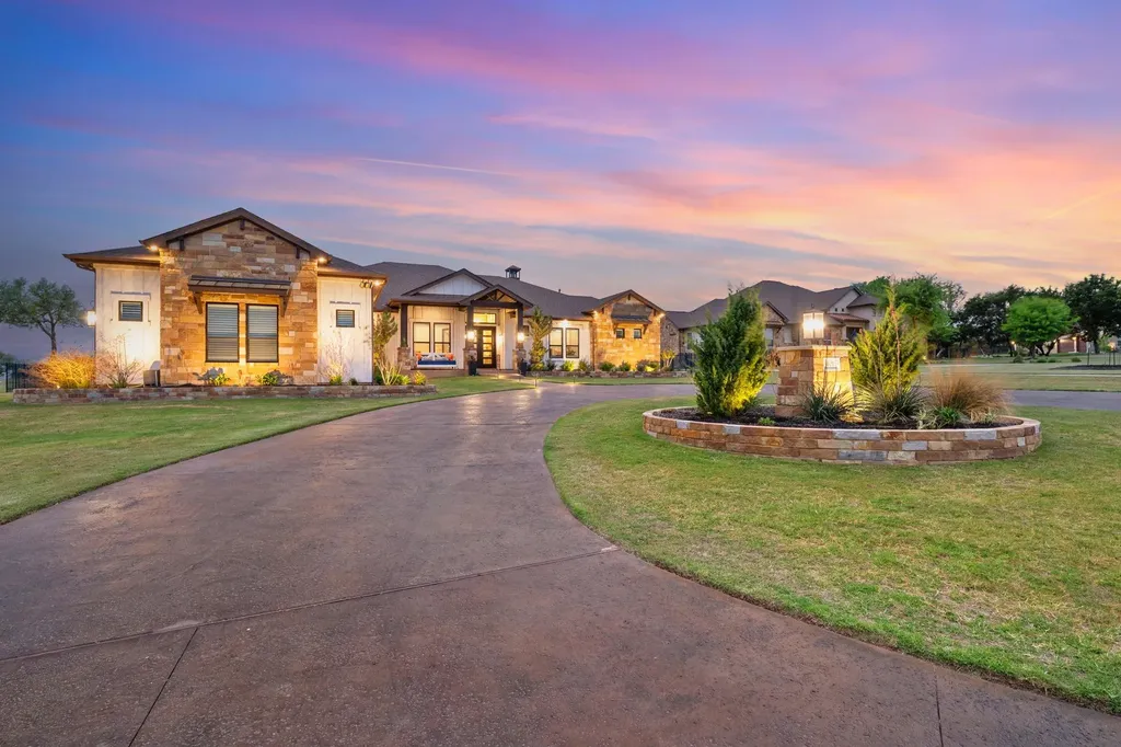 401 Highland Bluff Drive Georgetown TX 78633