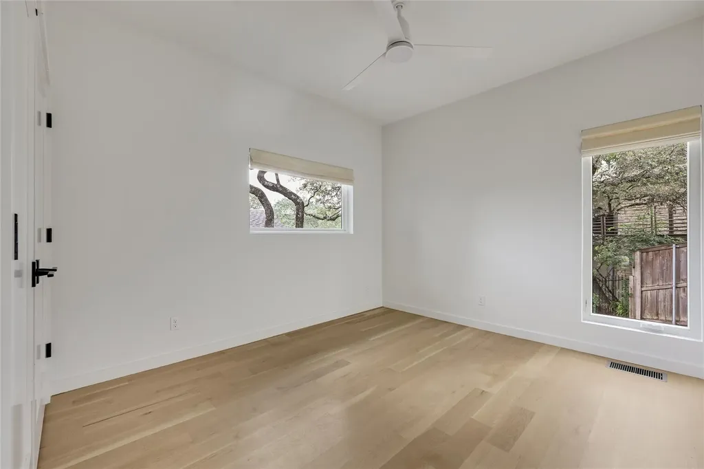 5801 Valley Circle Austin TX 78731