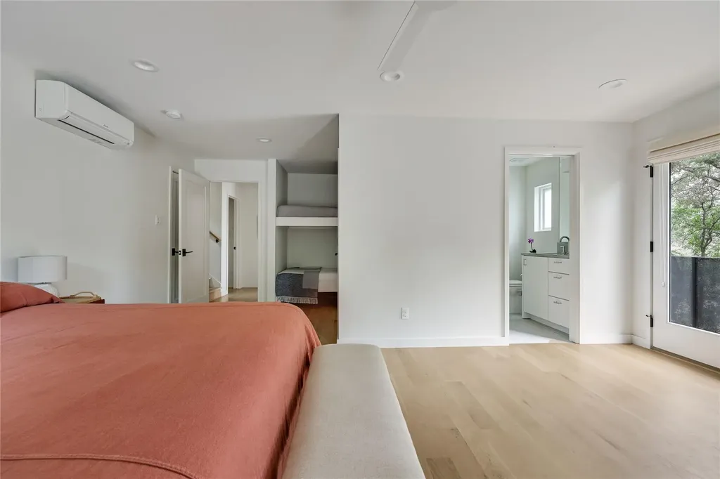 5801 Valley Circle Austin TX 78731