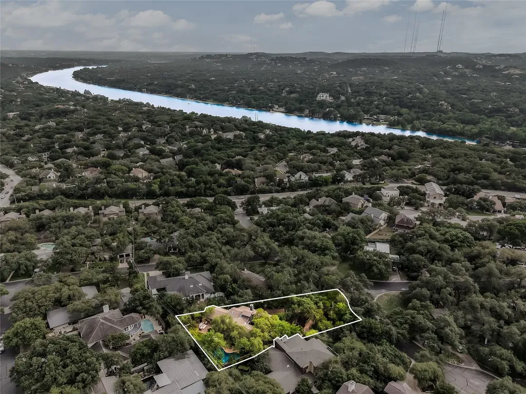 5801 Valley Circle Austin TX 78731