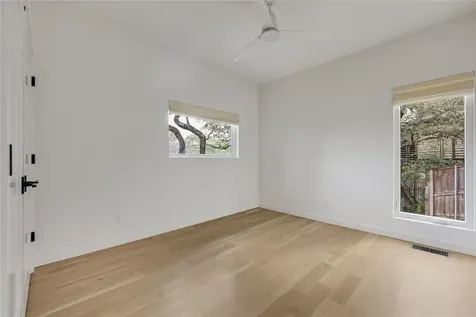 5801 Valley Circle Austin TX 78731