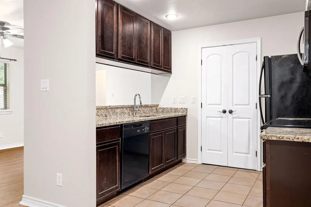 6700 Cooper Lane Austin TX 78745