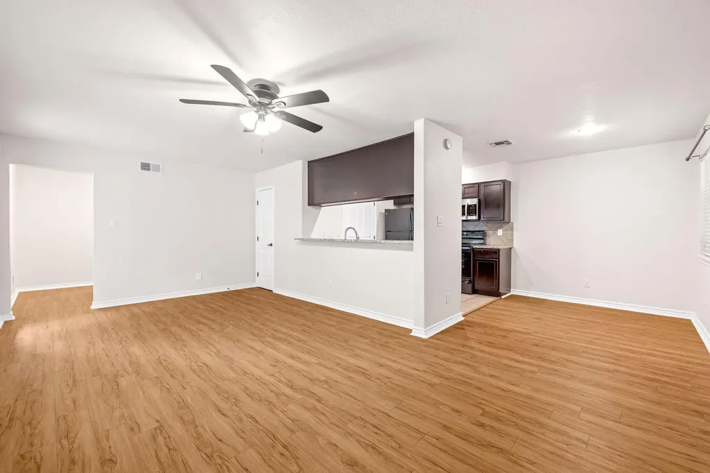 6700 Cooper Lane Austin TX 78745