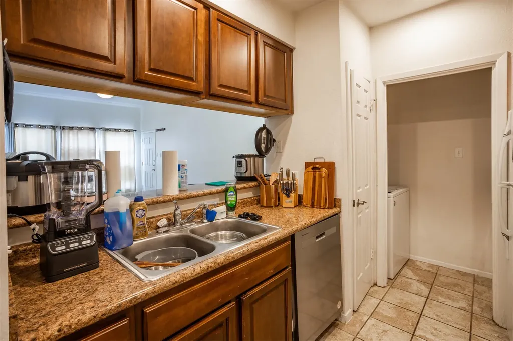 807 W 25th Street Austin TX 78705