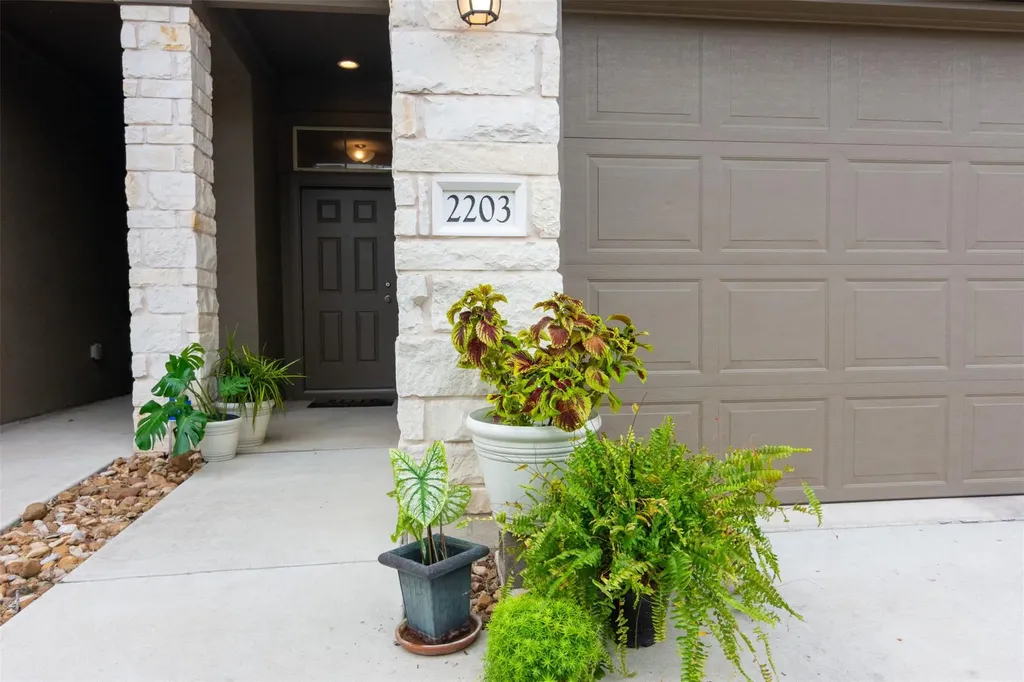2880 Donnell Drive Round Rock TX 78664