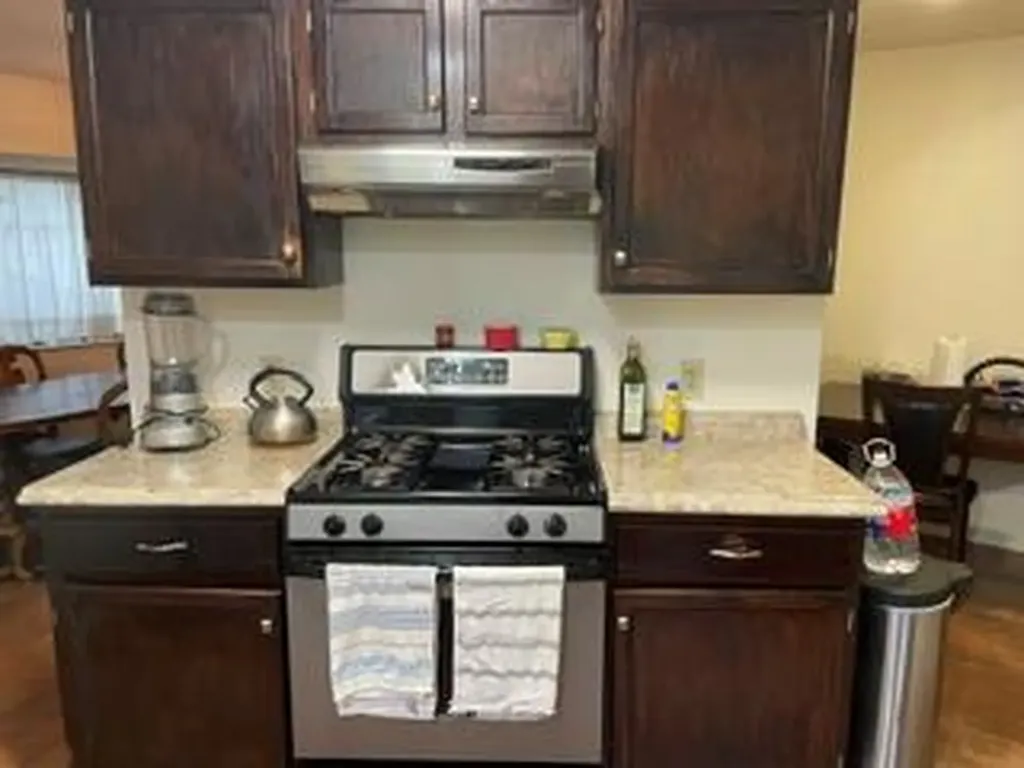 5263 Meadow Creek Drive Austin TX 78745