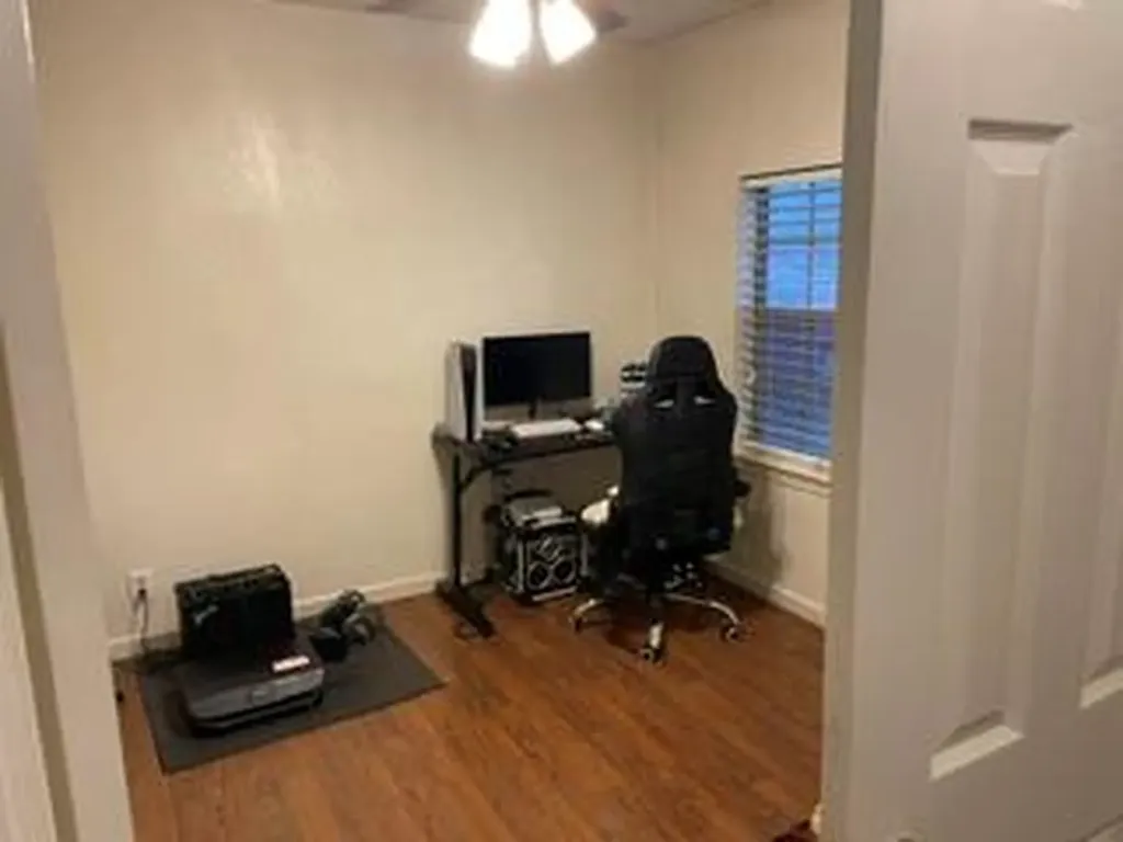 5263 Meadow Creek Drive Austin TX 78745