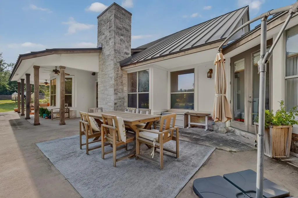 13424 Trails End Austin TX 78737