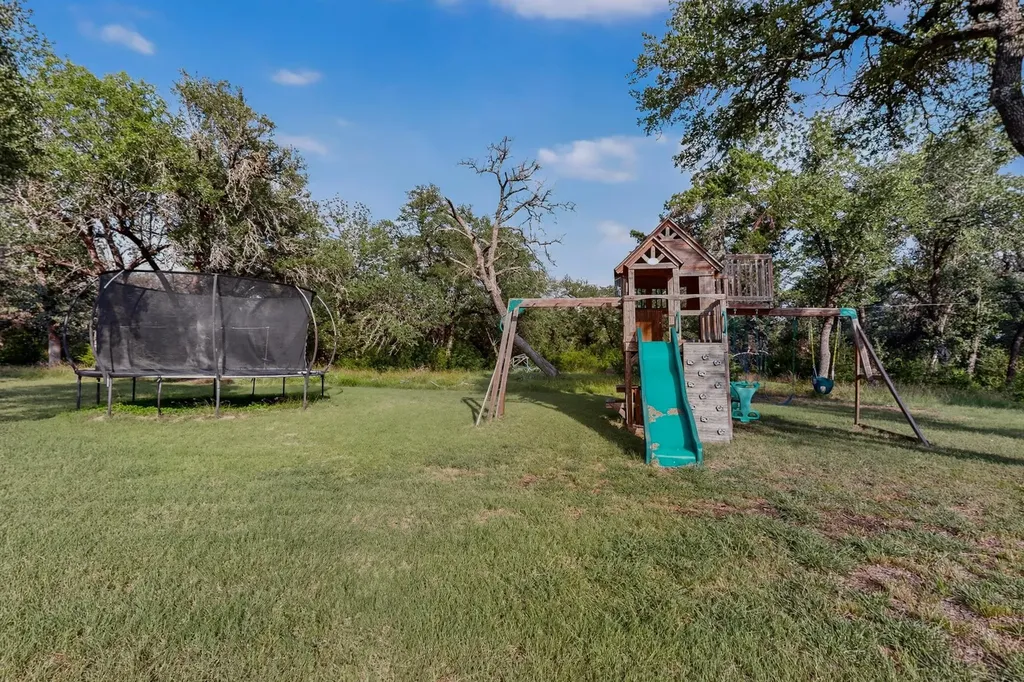 13424 Trails End Austin TX 78737