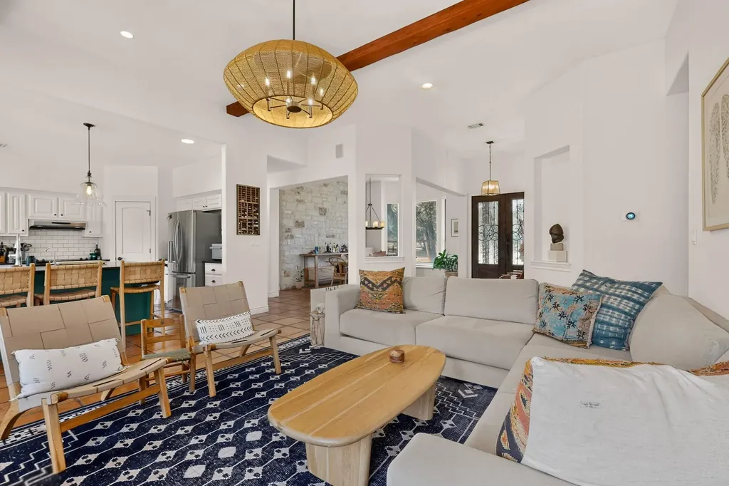 13424 Trails End Austin TX 78737