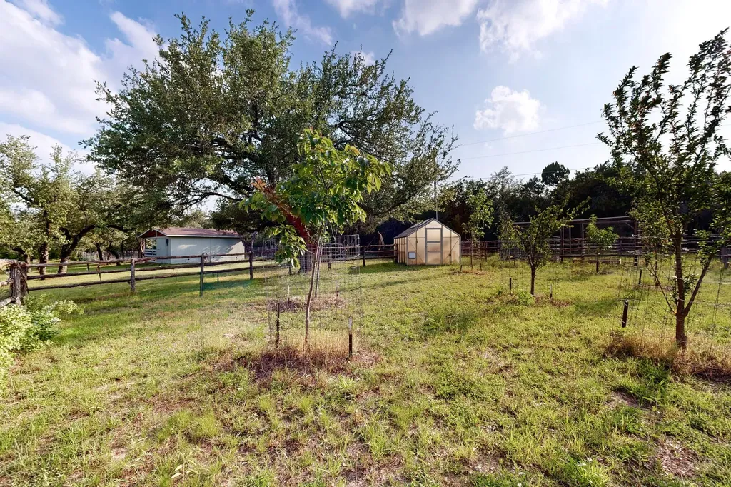 13424 Trails End Austin TX 78737