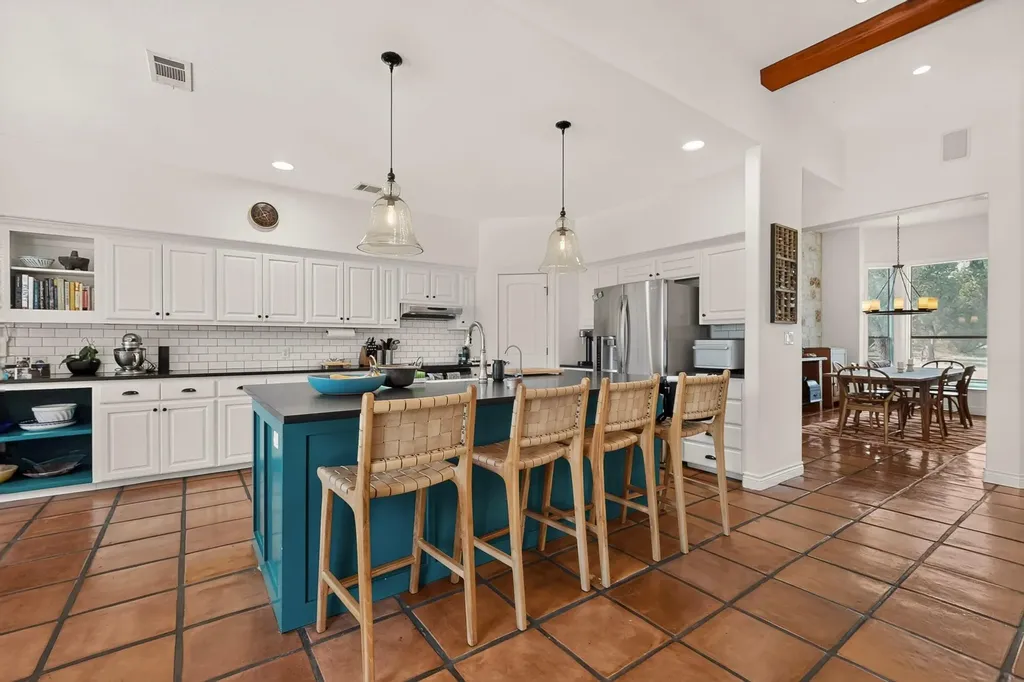 13424 Trails End Austin TX 78737
