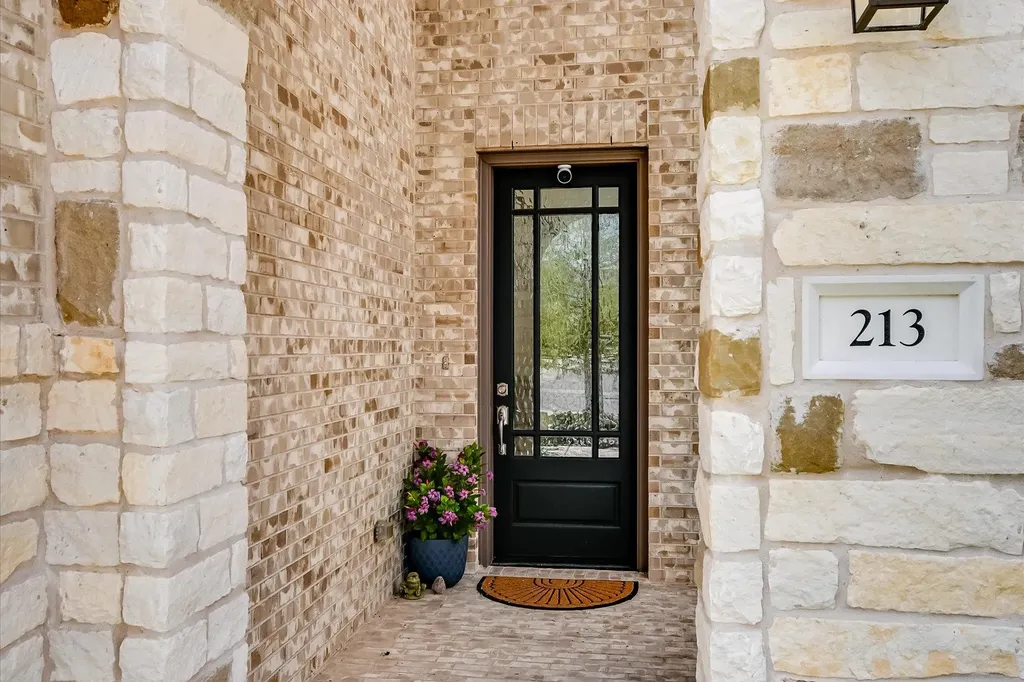 213 Kingsland Street Georgetown TX 78633