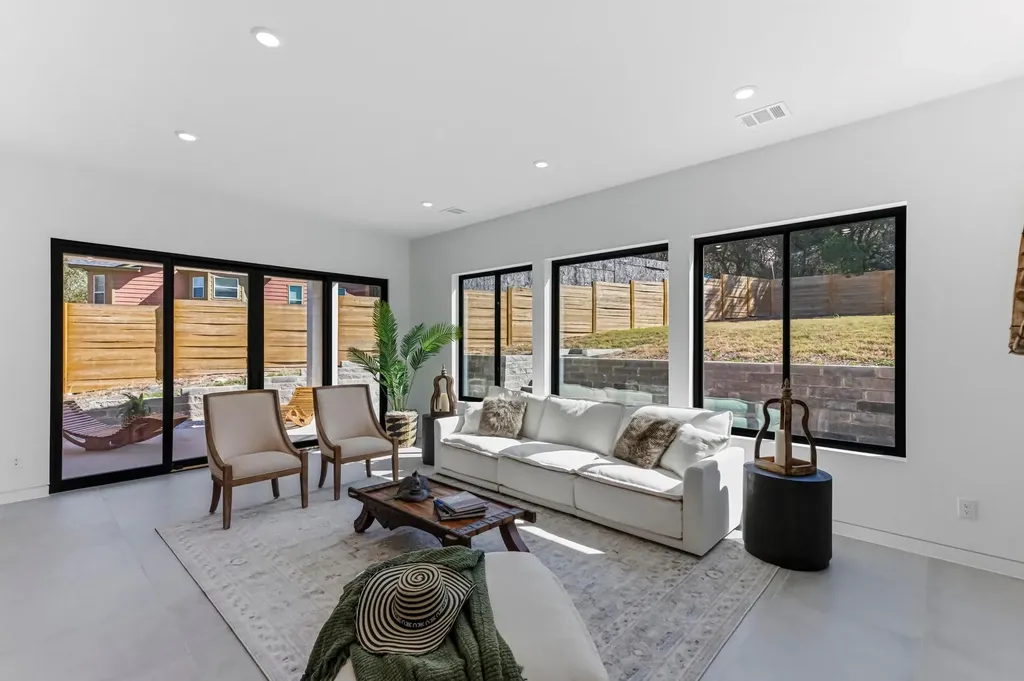 11205 Beach Road Leander TX 78641