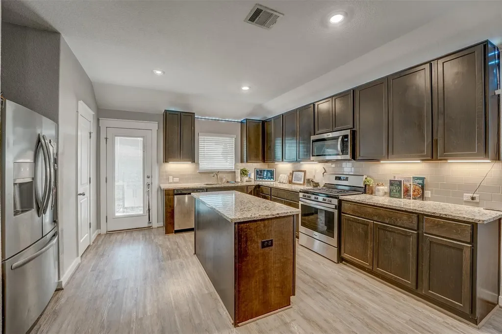 5806 Aviano Road Round Rock TX 78665