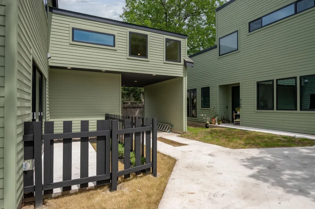 818 Stark Street Austin TX 78756