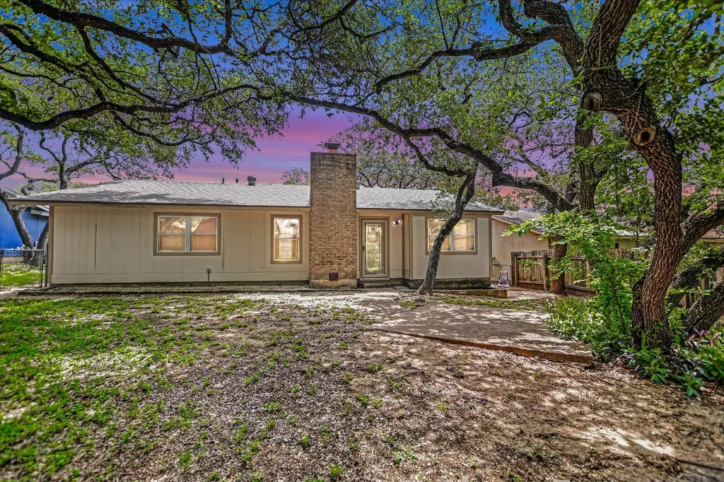 7306 Loganberry Drive Austin TX 78745