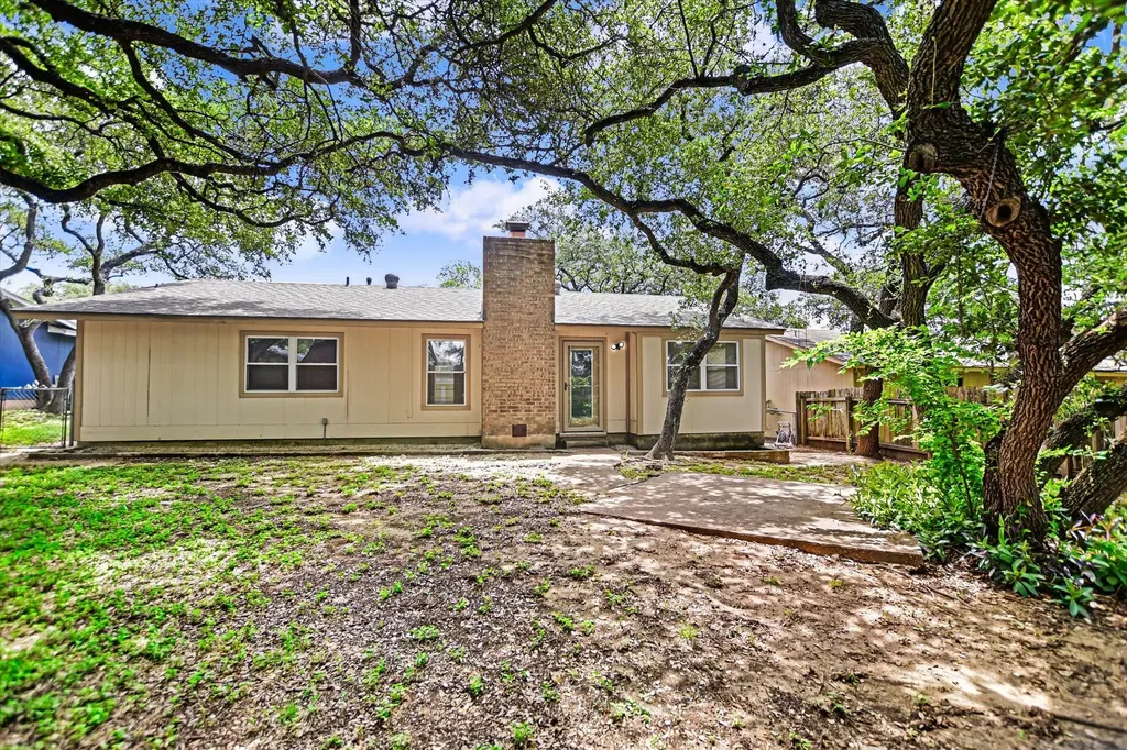 7306 Loganberry Drive Austin TX 78745