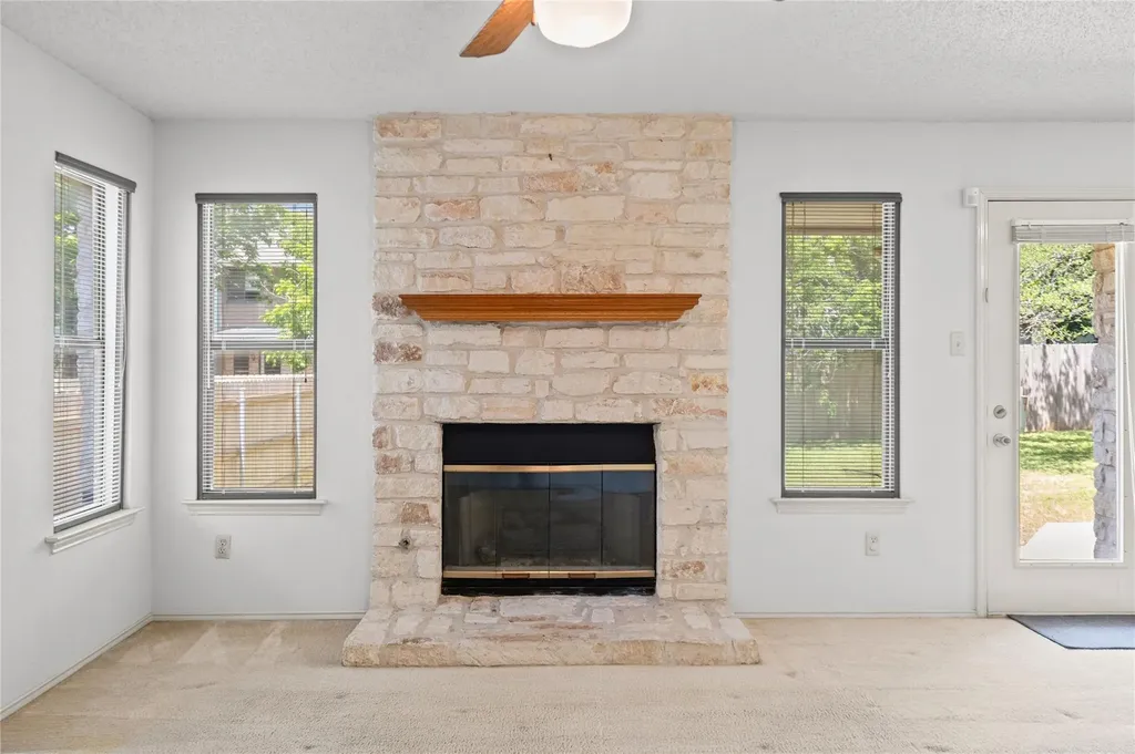 7100 Pine Bluffs Trail Austin TX 78729